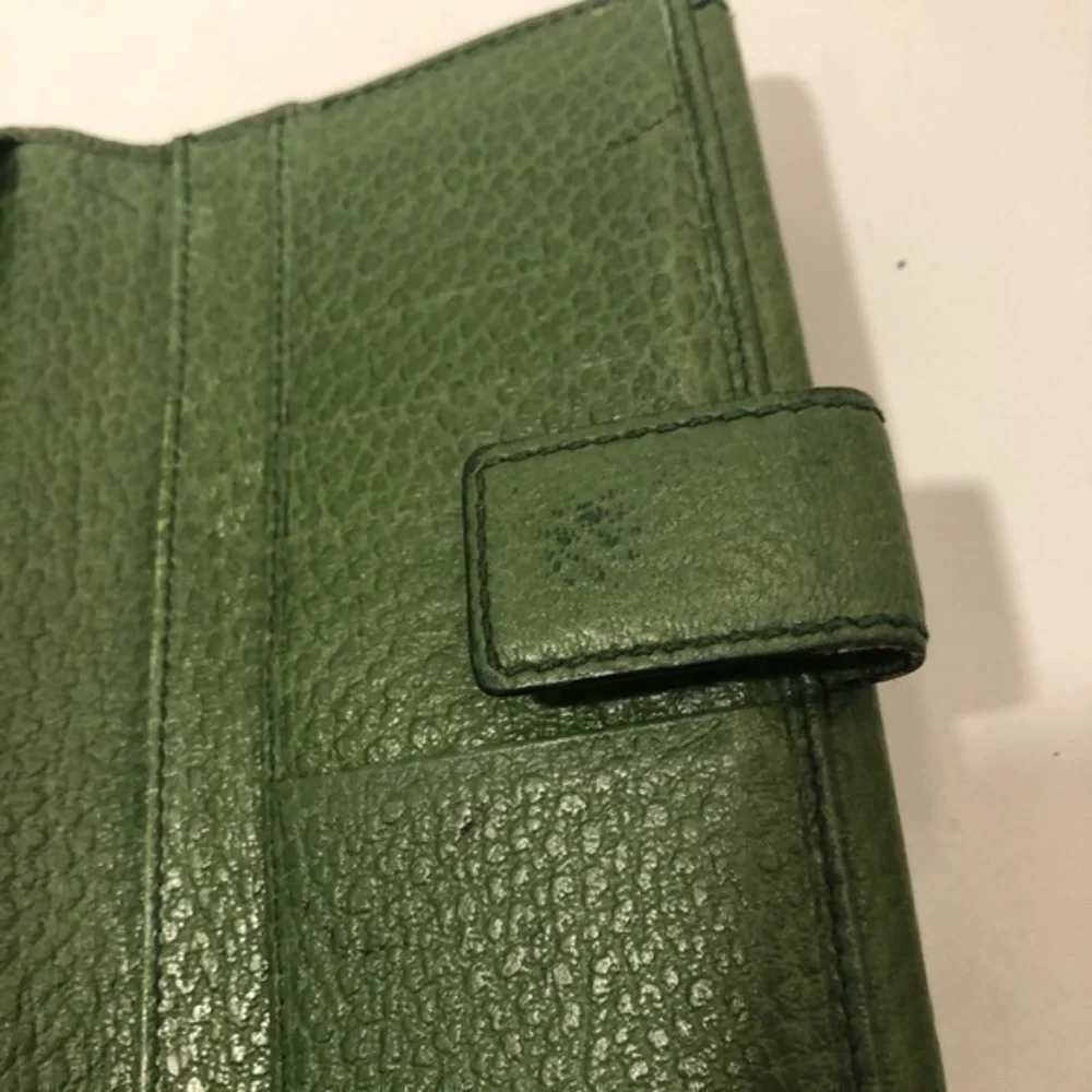Gucci green leather wallet